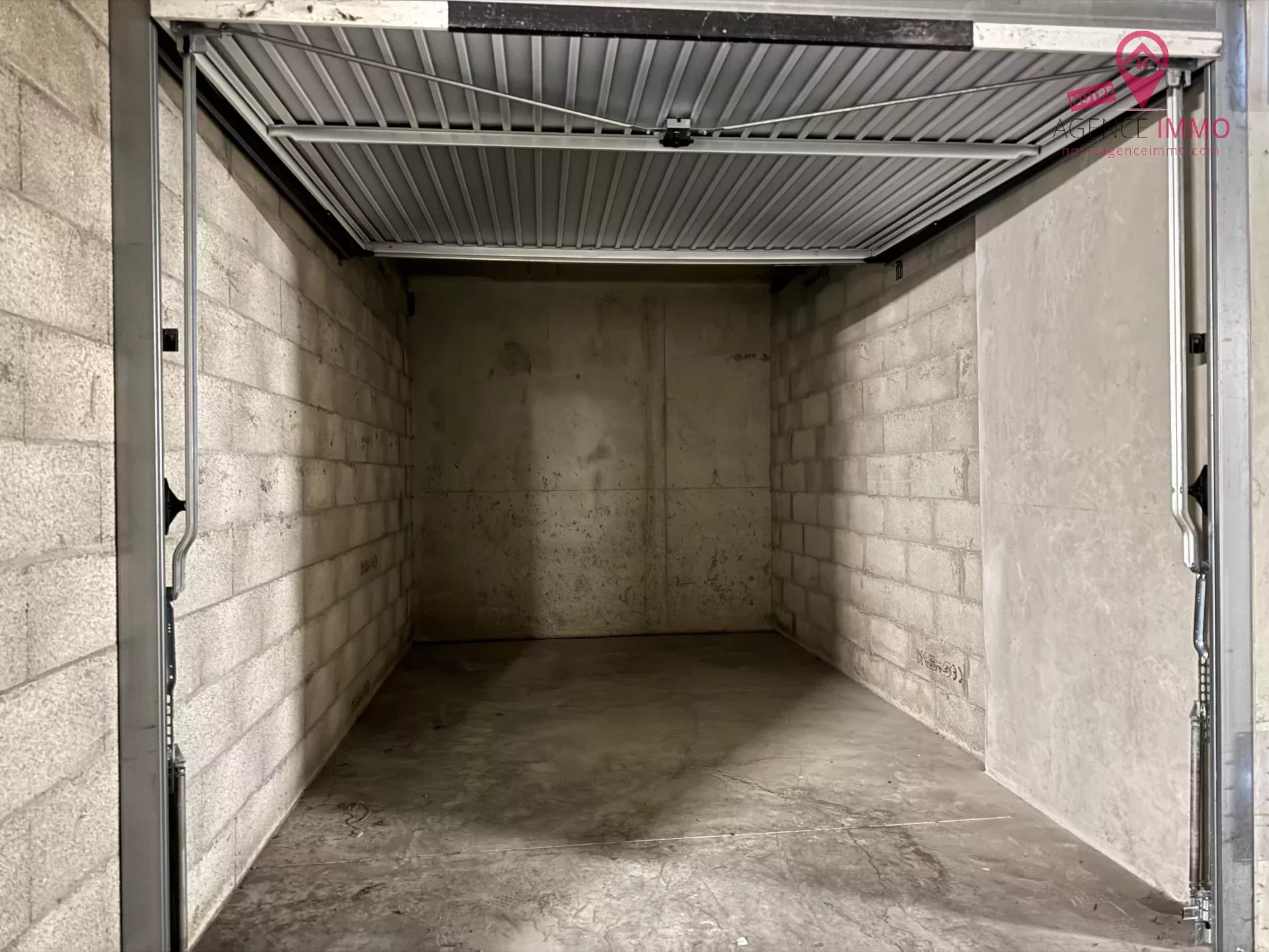 Box fermé Lyon 8ème – Place Belleville